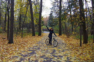 Ботанический сад, осень, велосипед