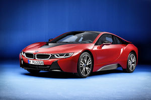 BMW привезет в Россию два особых i8