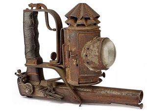 Тактический фонарь с пистолетом: Италия, начало XIX века.