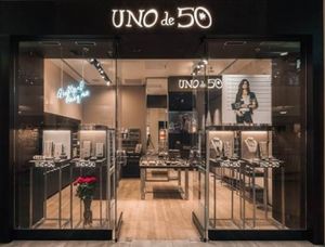 Магазин украшений ручной работы UNOde50 открылся в "Европейском"