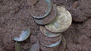 Немецкий альпинист нашел большой монетный клад