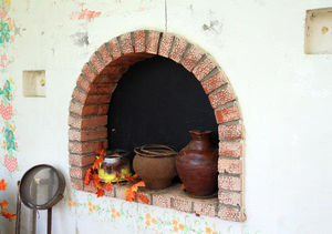 Русская печь в интерьере современного загородного дома