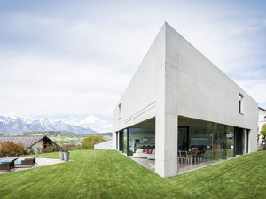 Треугольный дом в Лихтенштейне