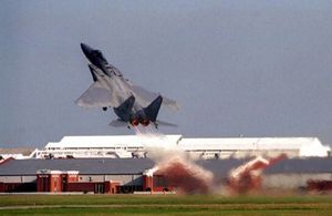 В сети обсуждают неудачный перехват НЛО американскими истребителями F-15