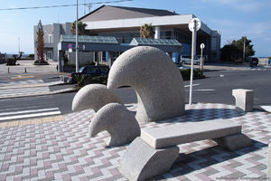 На острове Izu-Oshima три порта