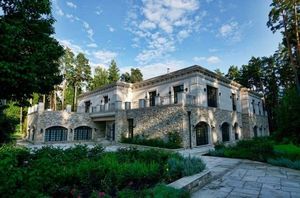 Самый дорогой дом Рублевки продают за 60 млн долларов