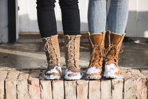 С какой обувью носить женские брюки зимой?