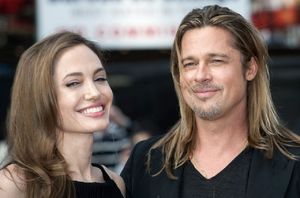 Брата Анджелины Джоли обвинили в ее разводе с Бредом Питом. Причиной стали его странные отношения с сестрой