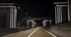 Дамбу в Нидерландах подсветили без электричества