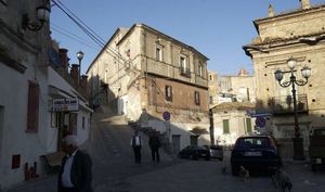 Итальянский город Круколи регион Калабрия раздают дома