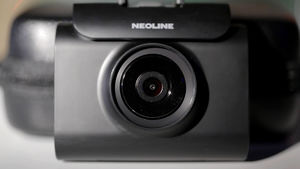 Обзор NEOLINE X-COP R700 – гибридный видеорегистратор универсал