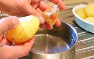 Оказывается возможно очистить картошку на оливье за 2 секунды и не испортить маникюр