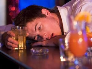 Почему мужчины походят знакомиться только пьяными?