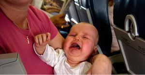 10-месячного ребёнка высадили из самолёта за "ужасный запах"