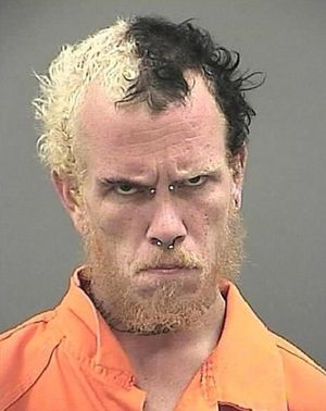 Полицейские снимки людей со смешными причёсками (19 фото)