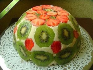 Оригинальный фруктовый торт без выпечки