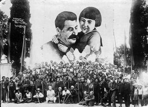 Историк Владислав Смирнов о появлении мема «Спасибо товарищу Сталину за наше счастливое детство»