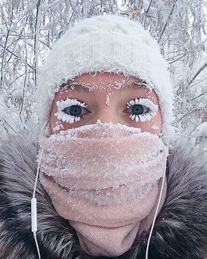 Дивное фото "Снегурочки" из Оймякона растиражировали западные СМИ