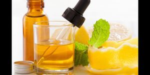 Эфирное масло лимона — свойства и применение для лица