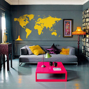 Географические карты вместо обоев! 15 стильных идей для украшения квартиры.
