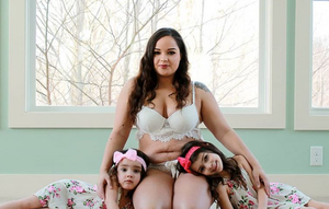 После родов: молодая мама публикует фото растяжек, чтобы вдохновить женщин полюбить свое тело