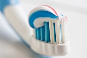 Ученые доказали, что ни одна зубная паста не способна укрепить эмаль