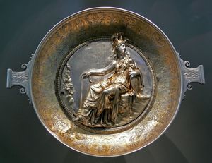 На золоте ел, из серебра пил: скромная сервировка древнеримского генерала на марше