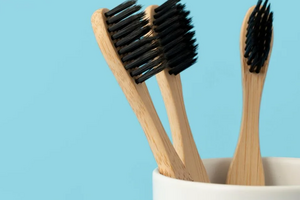 Когда нужно менять зубную щётку и почему это важно