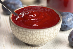 Универсальный сливовый соус для мяса и рыбы