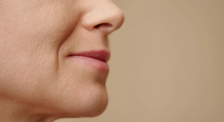 Как уменьшить носогубные складки без уколов: упражнения и причины появления