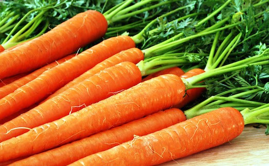 Вершки или корешки морковки: какие полезнее?