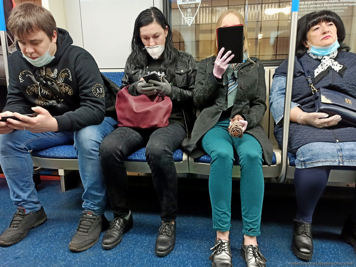 маски в метро фото