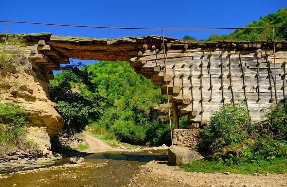 Кужникский природный мост в дагестане