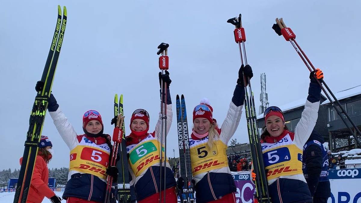 Лыжи женщины сегодня результат 10 км. Женская лыжная сборная в Лиллехаммере. Женская сборная России по лыжным гонкам.