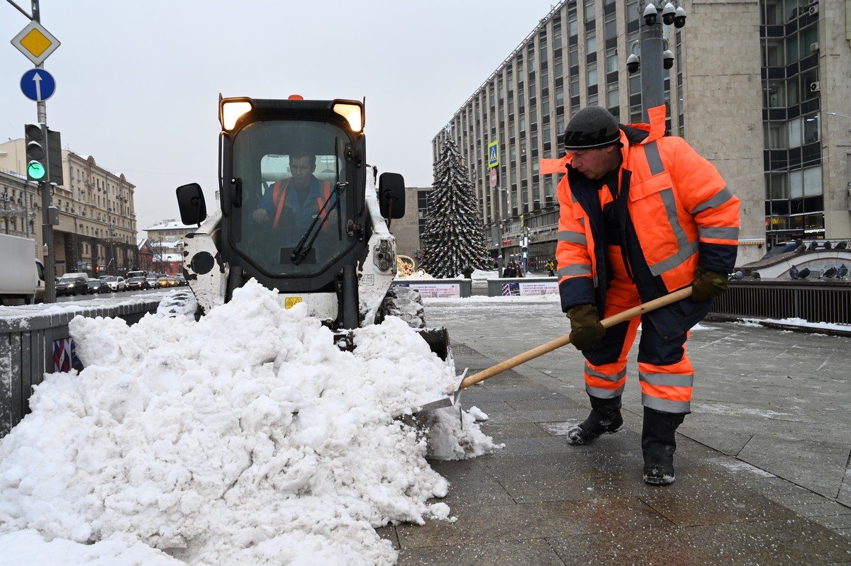 уборка снега москва