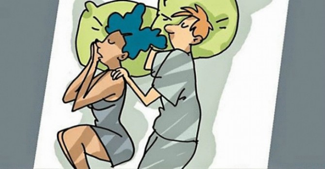 10 поз во сне, которые четко характеризуют отношения пары