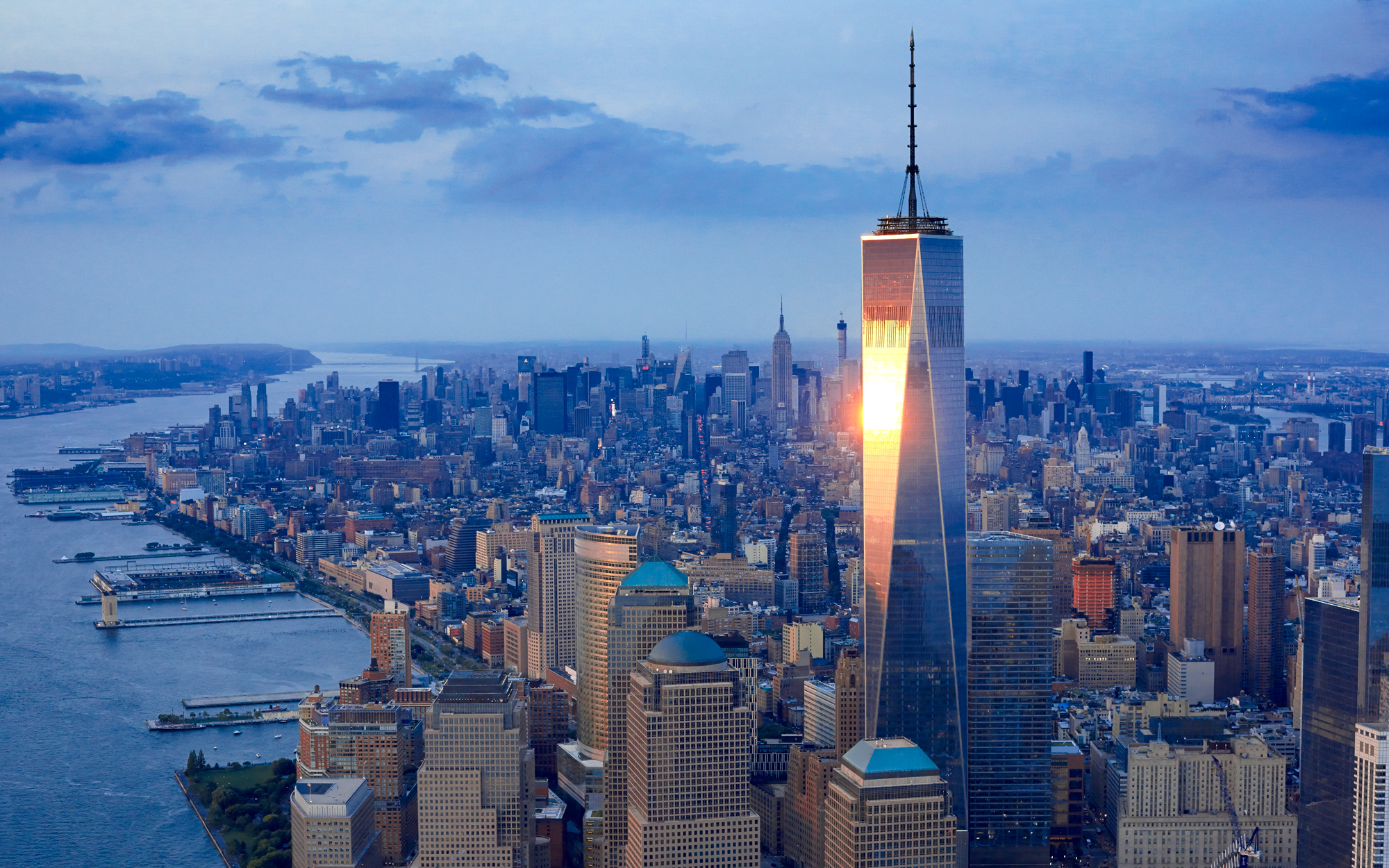 Остров небоскребов. Башня свободы в Нью-Йорке. Всемирный торговый центр 1 Нью-Йорк. Всемирный торговый центр 1 (541 м). Нью-Йорк, США. Башня свободы Манхэттен.