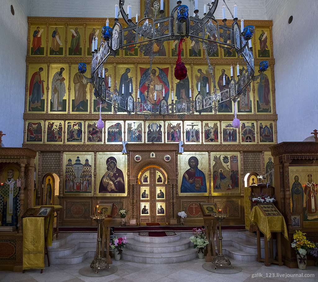 Храм входящий. Входоиерусалимский храм Верея. Храм входа Господня в Иерусалим Верея. Верея храм внутри.